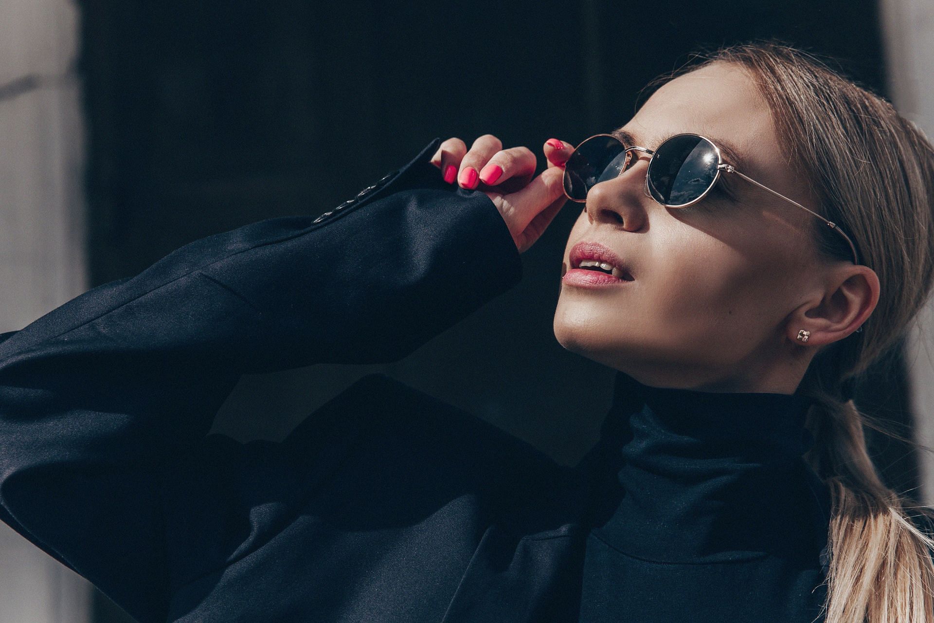 Benefits of home remedies for dry eyes (image sourced via Pexels / Photo by onr)